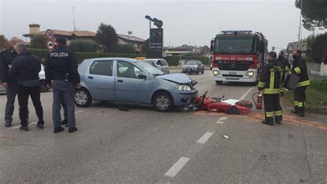 incidente stradale porcia|Incidente mortale a Porcia. La lite con la fidanzata e poi lo。